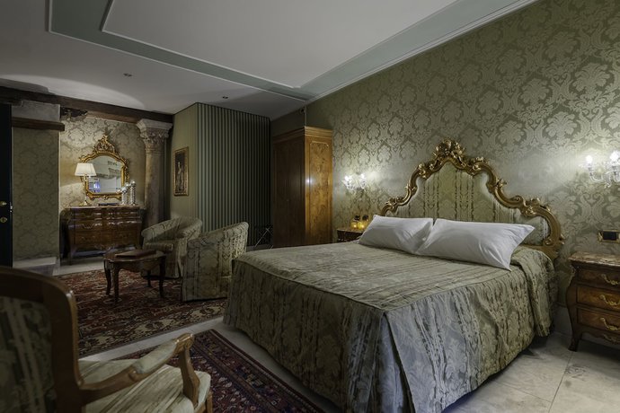 Imagen de la habitación del Hotel Al Ponte Antico. Foto 3