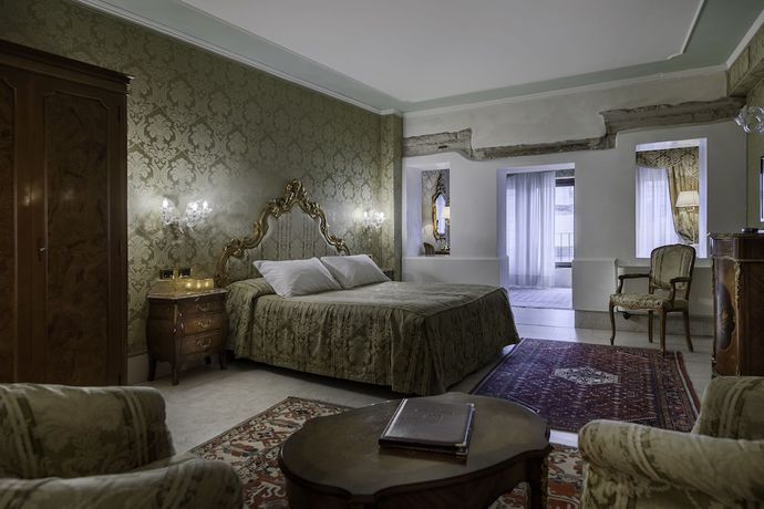 Imagen de la habitación del Hotel Al Ponte Antico. Foto 16