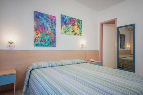 Imagen de la habitación del Hotel Al Ponte, Lignano Sabbiadoro. Foto 5