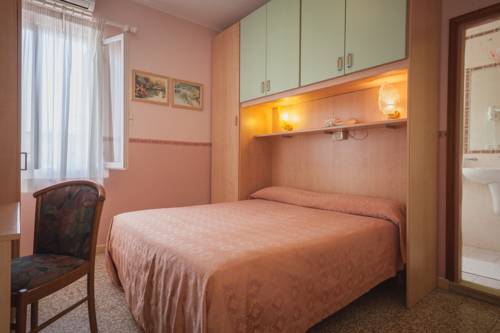 Imagen de la habitación del Hotel Al Ponte, Lignano Sabbiadoro. Foto 8