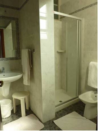 Imagen de la habitación del Hotel Al Ponte, Lignano Sabbiadoro. Foto 15