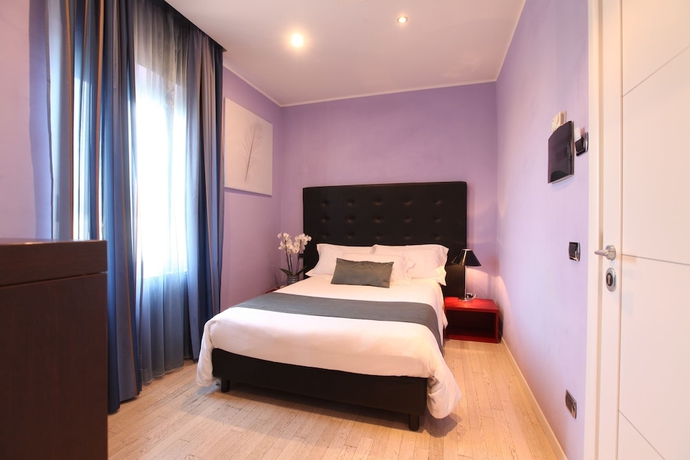 Imagen de la habitación del Hotel Al Porticciolo. Foto 8