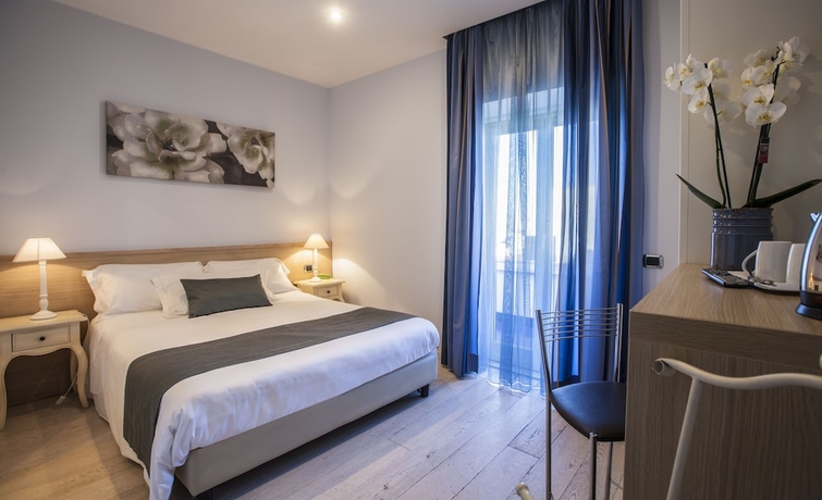 Imagen de la habitación del Hotel Al Porticciolo. Foto 10