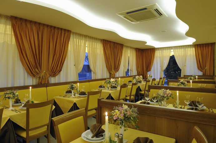 Imagen del bar/restaurante del Hotel Al Prater. Foto 4