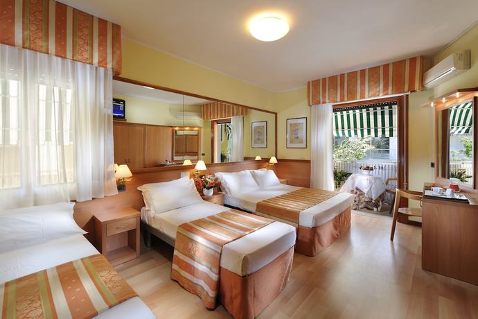 Imagen de la habitación del Hotel Al Prater. Foto 11