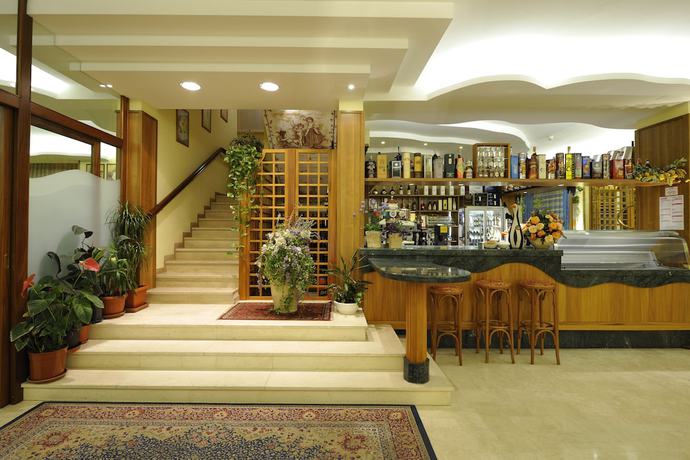 Imagen de los interiores del Hotel Al Prater. Foto 15