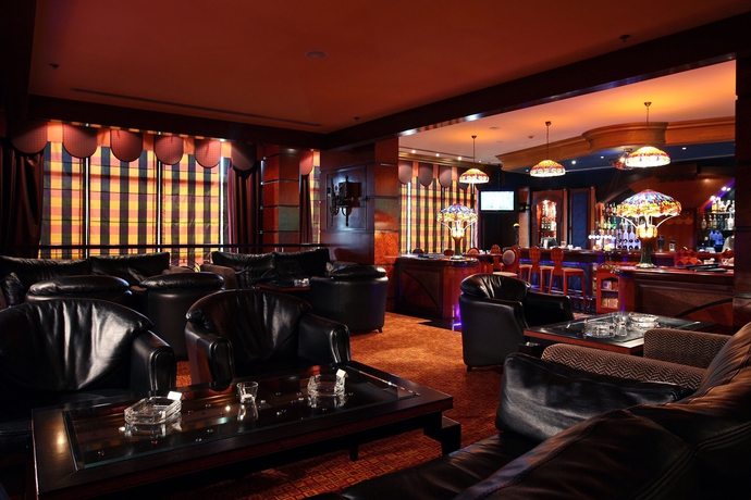 Imagen del bar/restaurante del Hotel Al Raha Beach Resort and Spa. Foto 8