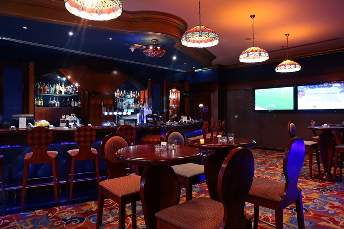 Imagen del bar/restaurante del Hotel Al Raha Beach Resort and Spa. Foto 9