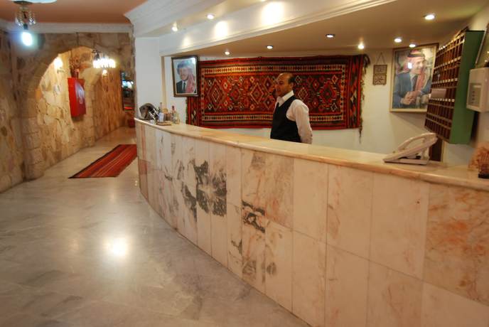 Imagen de los interiores del Hotel Al Rashid. Foto 15