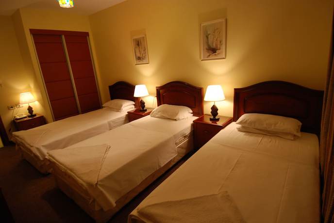Imagen de la habitación del Hotel Al Rashid. Foto 12