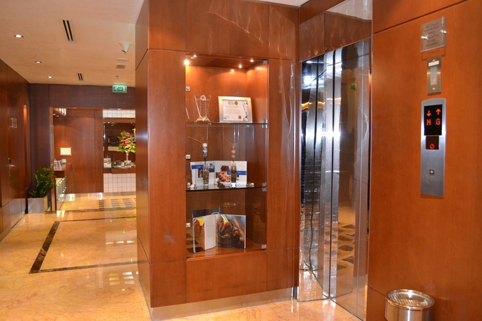 Imagen de los interiores del Hotel Al Rawda Arjaan By Rotana. Foto 10