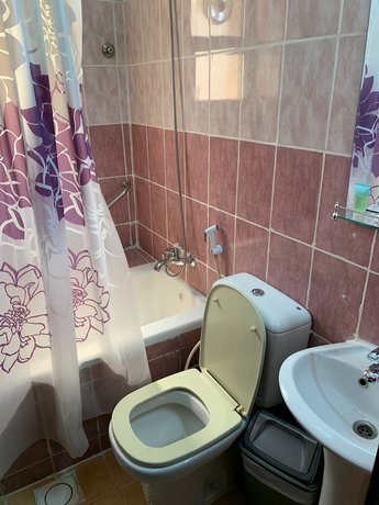 Imagen de la habitación del Hotel Al Rawdha Flats. Foto 11