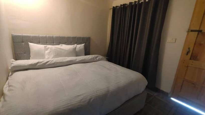 Imagen de la habitación del Hotel Al Rehman Naran. Foto 15