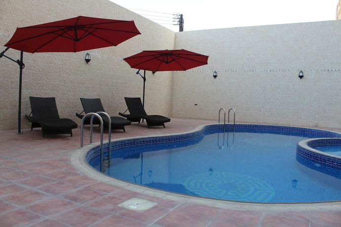 Imagen de la piscina del Hotel Al Sadarah Apartments. Foto 20