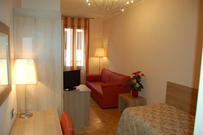 Imagen de la habitación del Hotel Al Santo. Foto 6