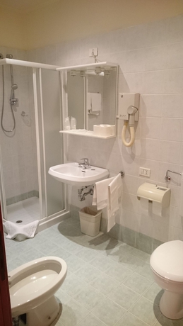 Imagen de la habitación del Hotel Al Santo. Foto 8