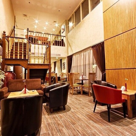 Imagen de los interiores del Hotel Al Sheraa hotel Apartments. Foto 12