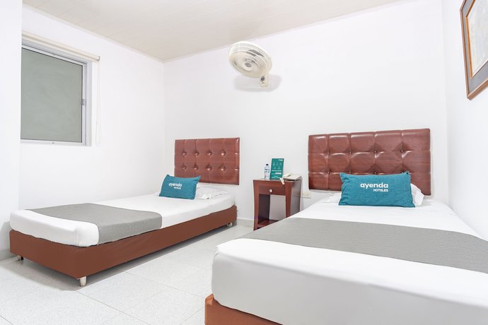 Imagen de la habitación del Hotel Al Super. Foto 16