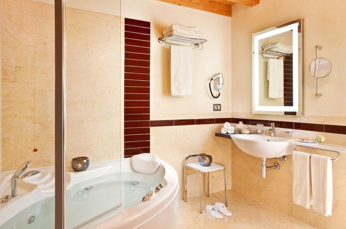 Imagen de la habitación del Hotel Al Tezzon. Foto 10