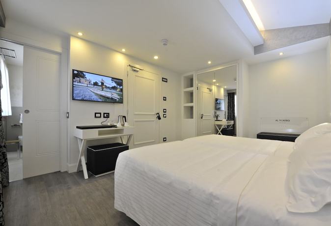 Imagen de la habitación del Hotel Al Theatro Palace. Foto 6