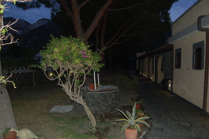 Imagen de los exteriores del Hotel Al Togo. Foto 8