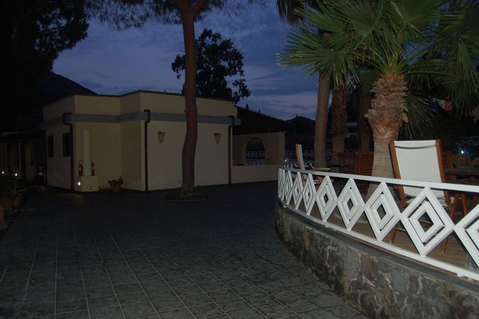 Imagen del bar/restaurante del Hotel Al Togo. Foto 4