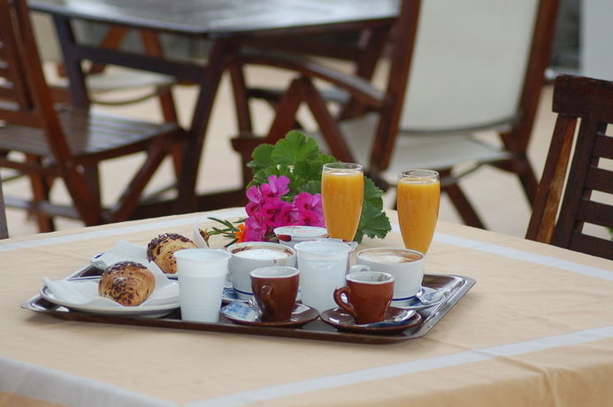 Imagen de los exteriores del Hotel Al Togo. Foto 12