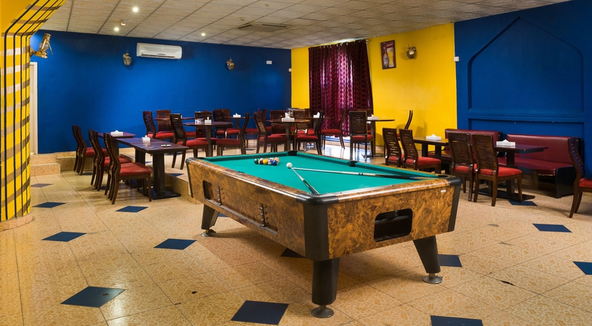 Imagen del bar/restaurante del Hotel Al Wadi Sohar. Foto 5
