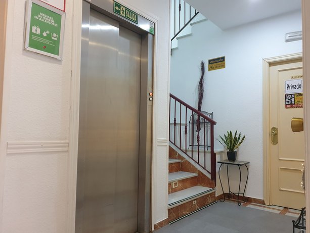 Imagen de los interiores del Hotel Al-&Aacute;ndalus Peal. Foto 15