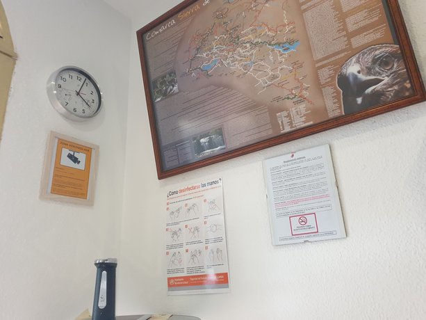 Imagen de la habitación del Hotel Al-Ándalus, Peal de Becerro. Foto 11