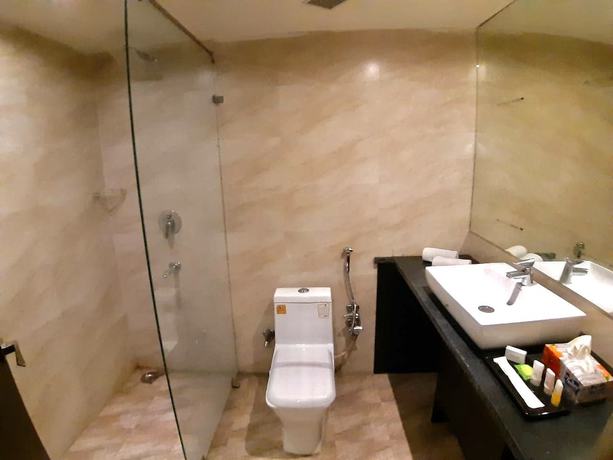 Imagen de la habitación del Hotel Al-Towheed. Foto 4