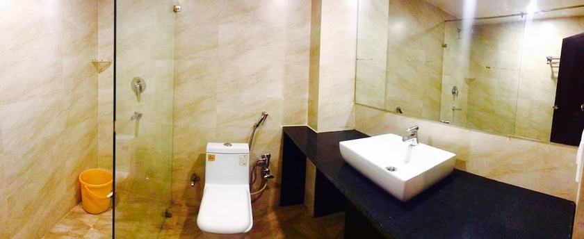 Imagen de la habitación del Hotel Al-Towheed. Foto 6