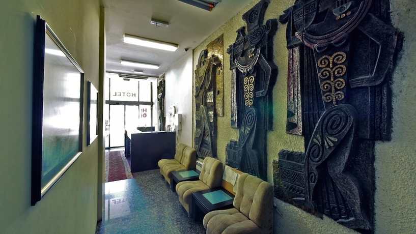 Imagen de los interiores del Hotel Alabin Central. Foto 19