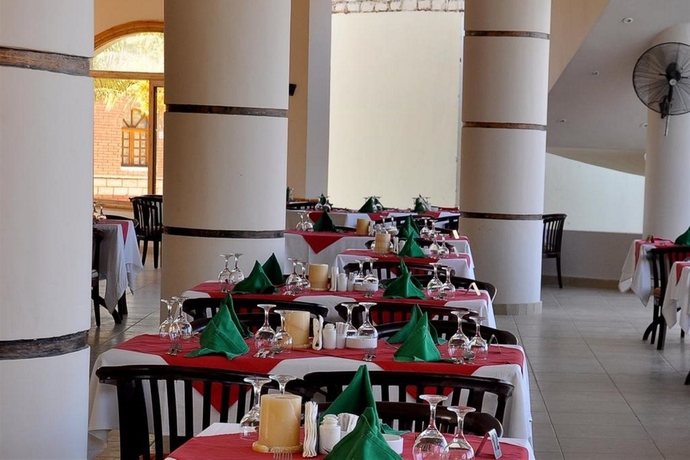 Imagen general del Hotel Aladdin Beach Resort. Foto 2