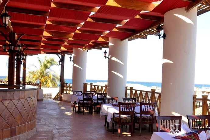 Imagen general del Hotel Aladdin Beach Resort. Foto 3