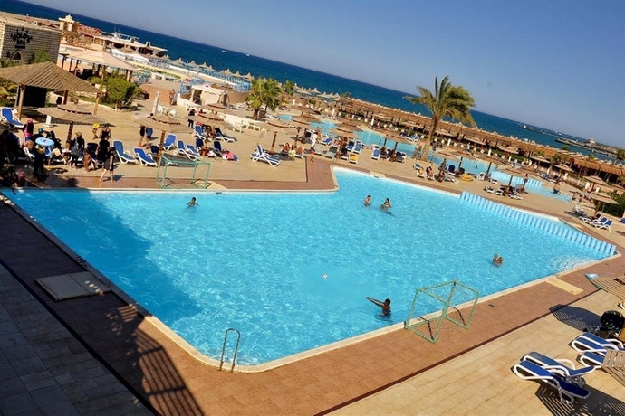 Imagen general del Hotel Aladdin Beach Resort. Foto 14