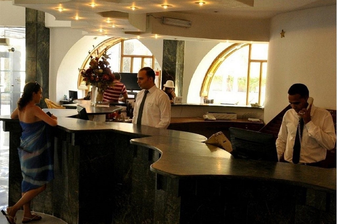 Imagen general del Hotel Aladdin Beach Resort. Foto 16