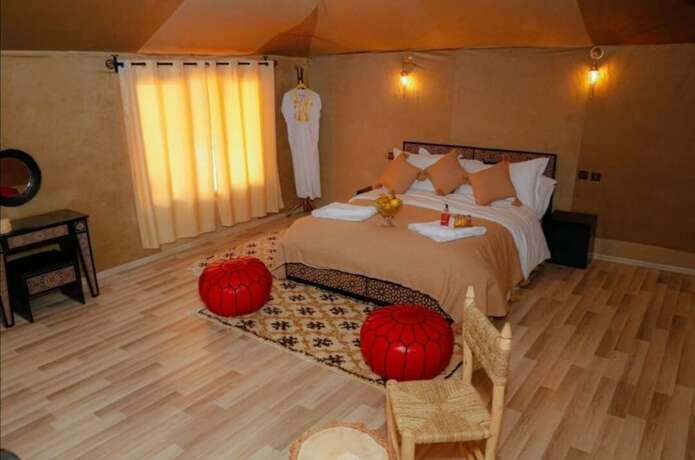 Imagen de la habitación del Hotel Aladdin Merzouga camp. Foto 9