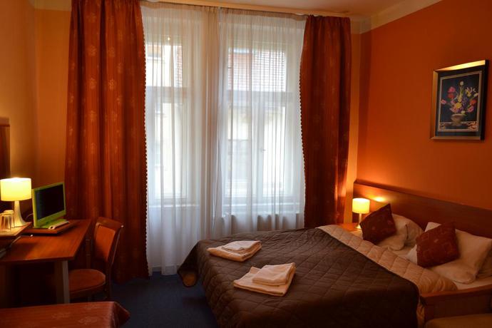 Imagen de la habitación del Hotel Aladin, Praga. Foto 5