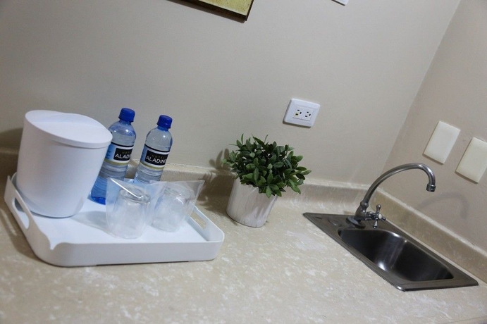 Imagen de la habitación del Hotel Aladino. Foto 9