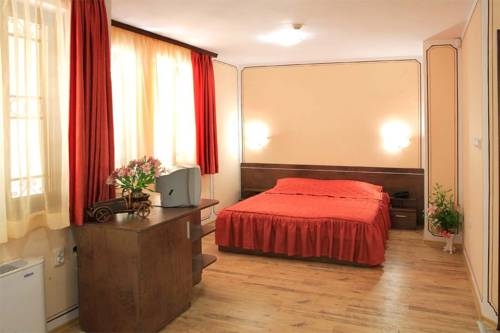 Imagen general del Hotel Alafrangite. Foto 9