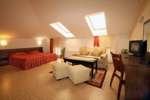 Imagen general del Hotel Alafrangite. Foto 11