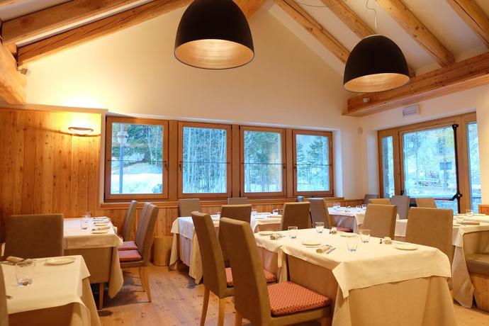 Imagen del bar/restaurante del Hotel Alagna Mountain Resort and Spa. Foto 2