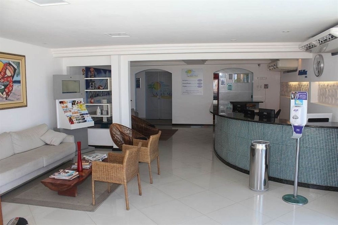 Imagen de los interiores del Hotel Alah Mar. Foto 12