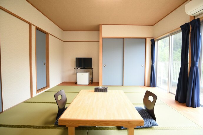 Imagen de la habitación del Hotel Alaise De Bale SHIRAHAMA. Foto 16