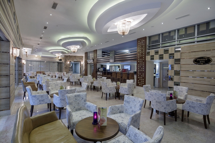 Imagen del bar/restaurante del Hotel Alaiye Kleopatra. Foto 5