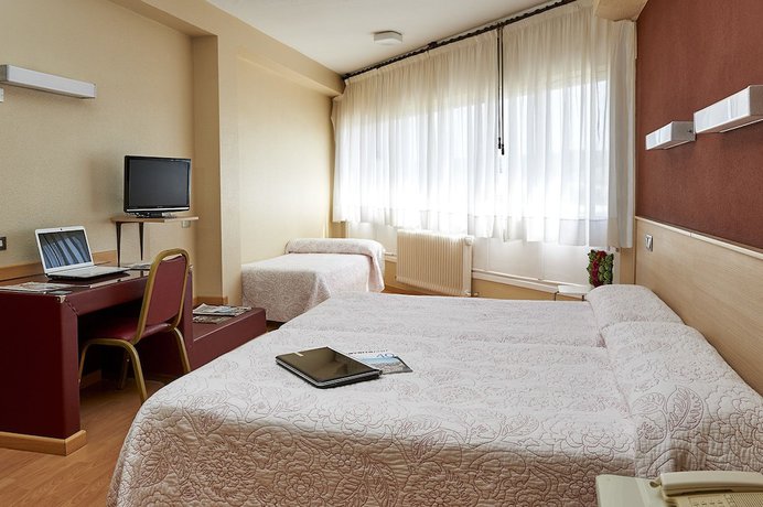 Imagen de la habitación del Hotel Alaiz. Foto 3