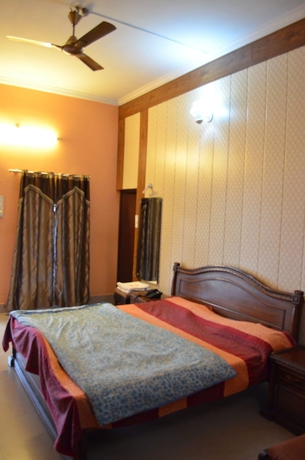 Imagen de la habitación del Hotel Alaknanda. Foto 10