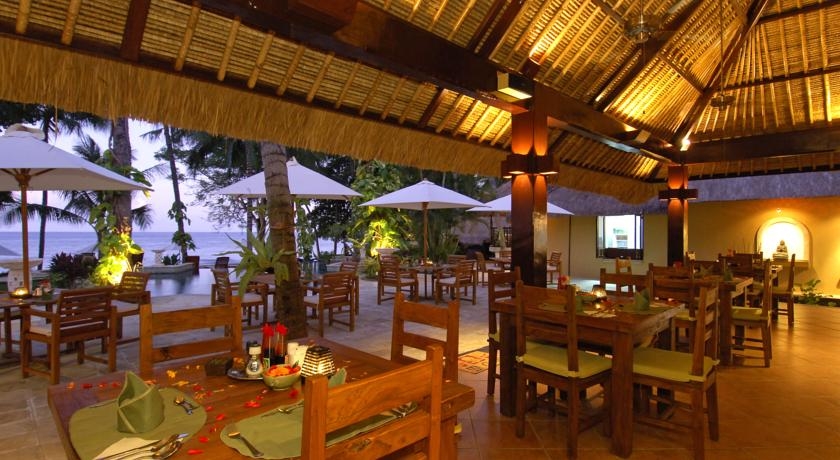 Imagen del bar/restaurante del Hotel Alam Anda Dive And Spa Resort. Foto 3