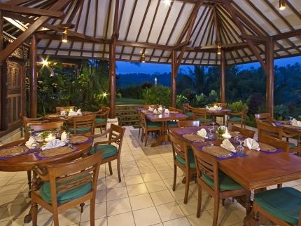 Imagen del bar/restaurante del Hotel Alam Sari Keliki Resort and Spa. Foto 2